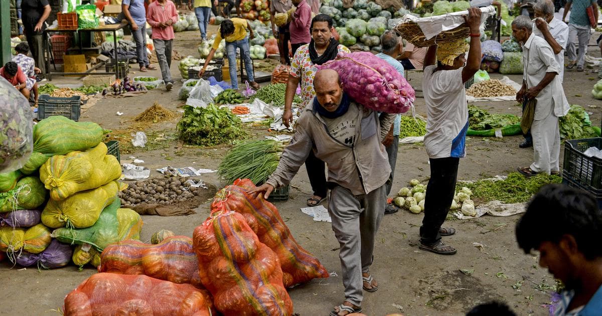 Amid hunger and poor nutrition, India's food waste is feeding a disastrous loop